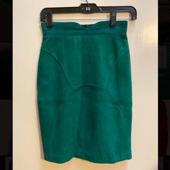 Never worn! Perfect condition. - Picture 1 of 1